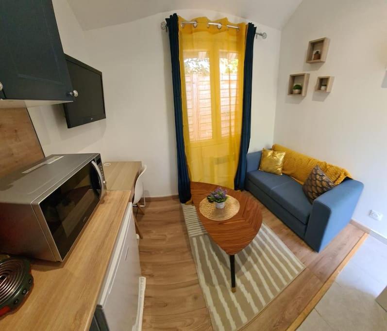 Petite Maison Cosy Dans Un Jardin. Ermont Exteriér fotografie