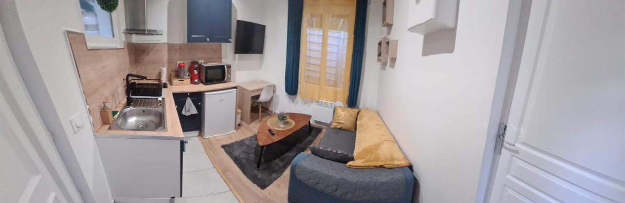 Petite Maison Cosy Dans Un Jardin. Ermont Exteriér fotografie